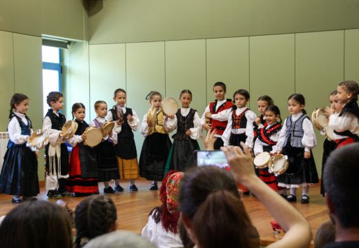 O Concello de Brión clausura o curso das súas escolas municipais de danza e baile tradicional